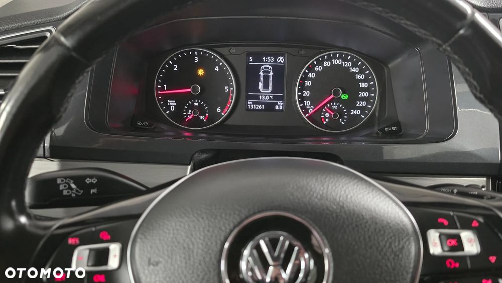 Volkswagen Multivan - 20