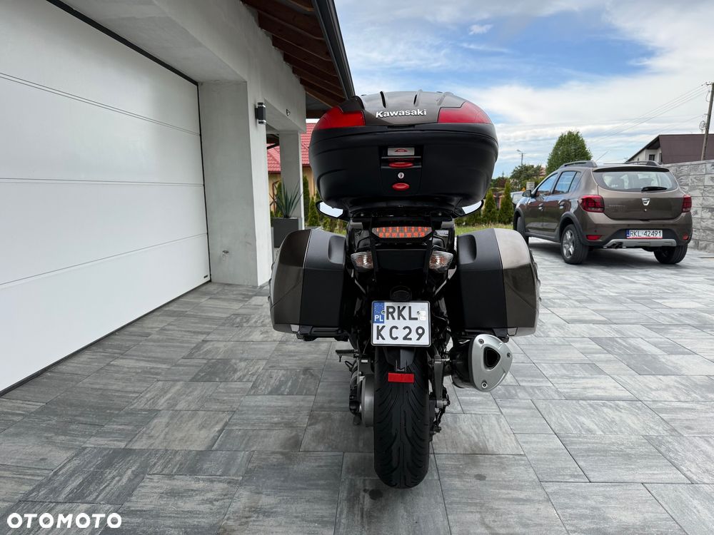 Kawasaki GTR - 19