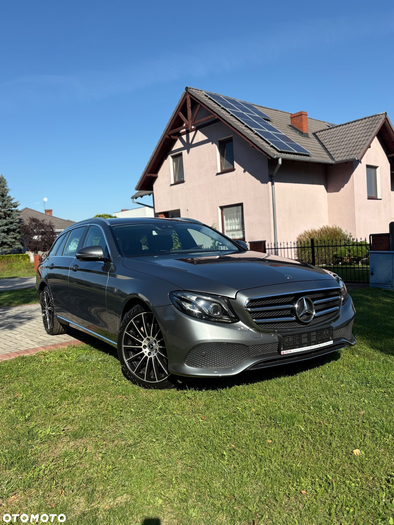 Mercedes-Benz Klasa E 220 d T 9G-TRONIC Avantgarde - 2