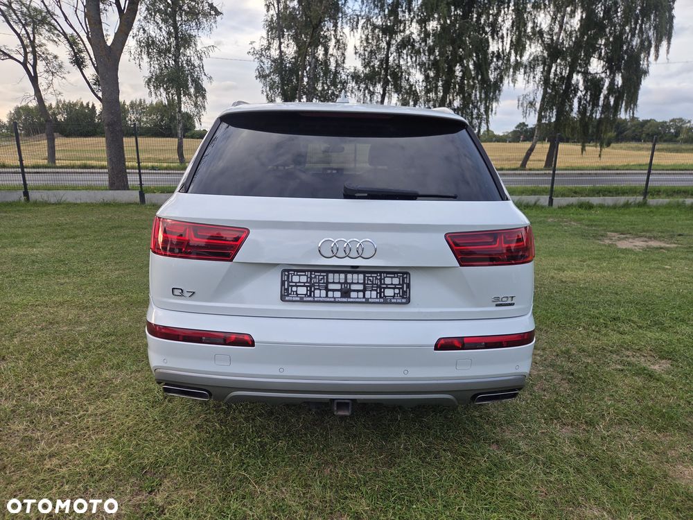Audi Q7 - 6