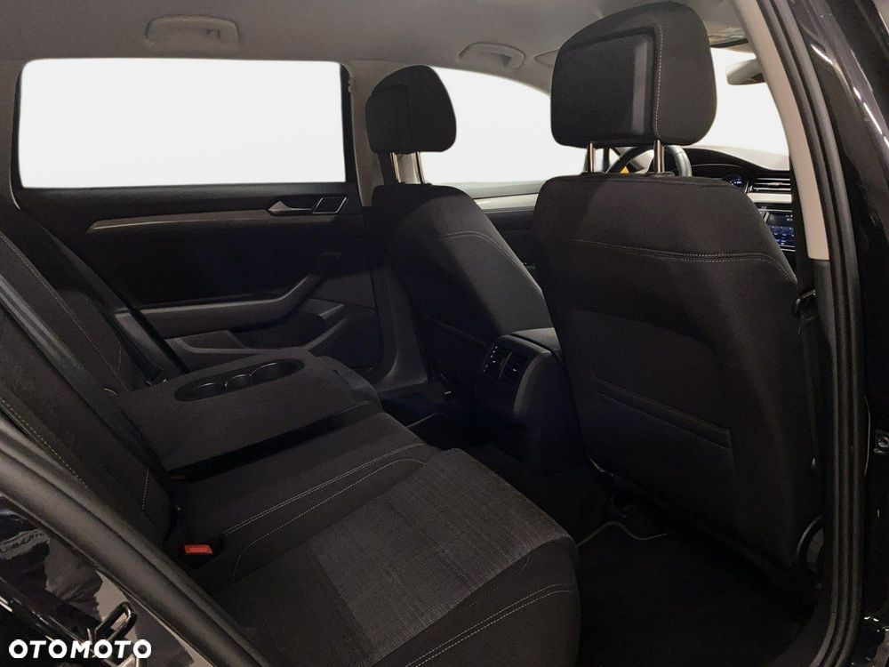 Volkswagen Passat Variant - 17