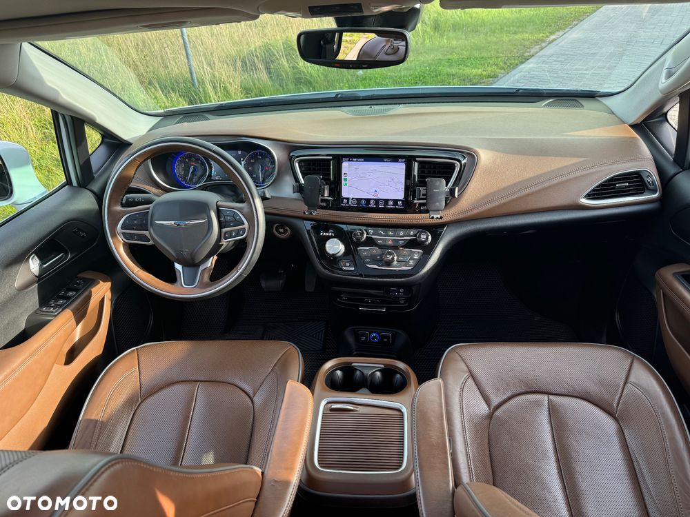 Chrysler Pacifica - 26
