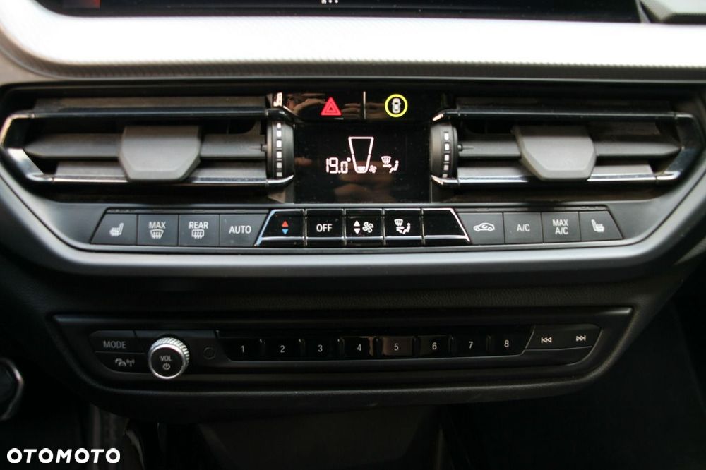 BMW Seria 1 118i M Sport - 18