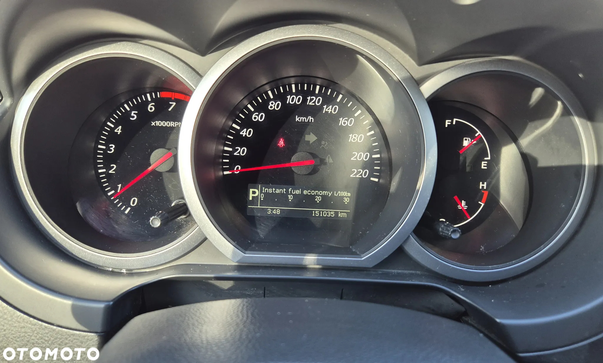 Suzuki Grand Vitara 2.4 De Luxe - 19