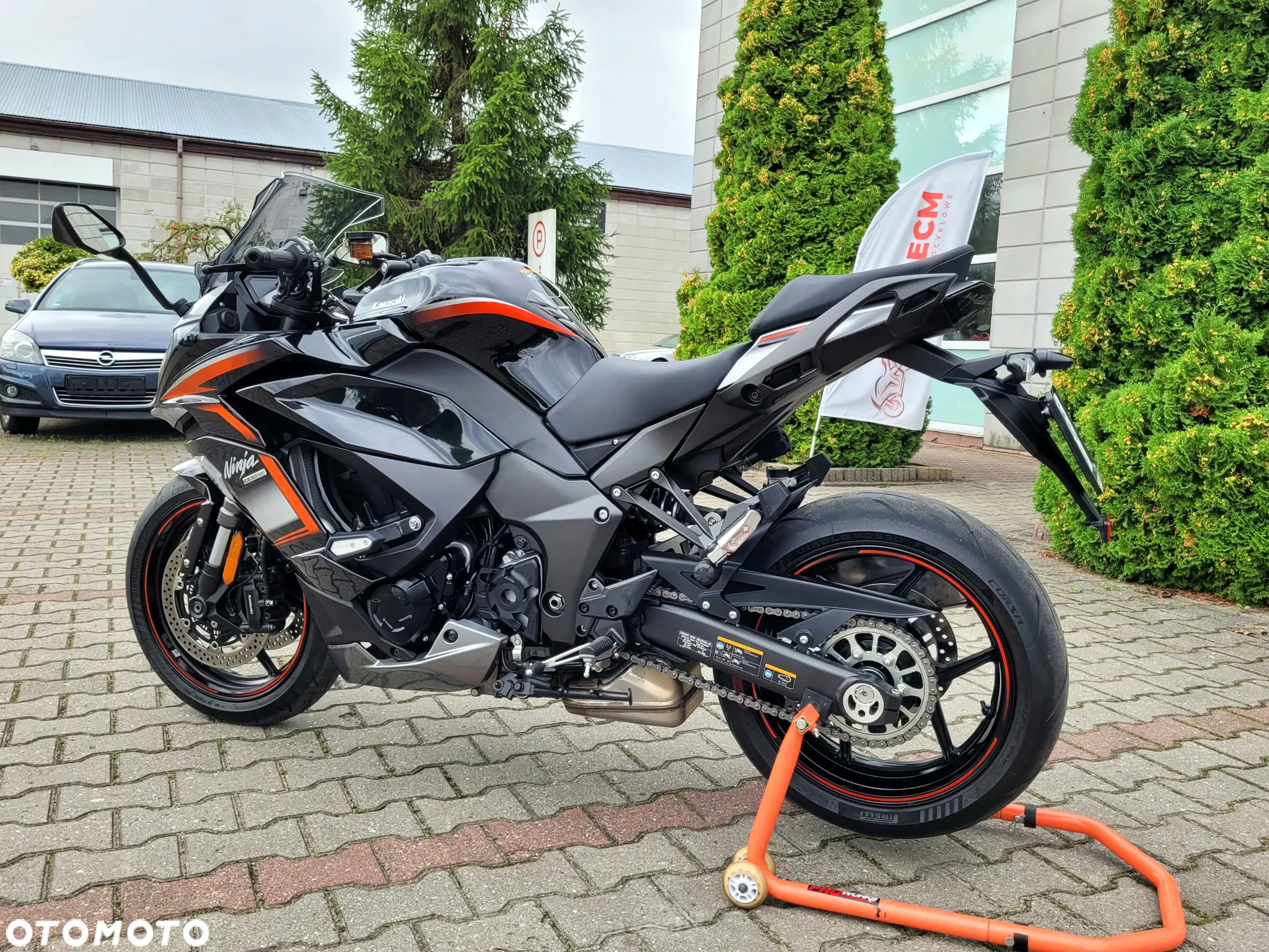 Kawasaki Ninja 1000 SX - 11