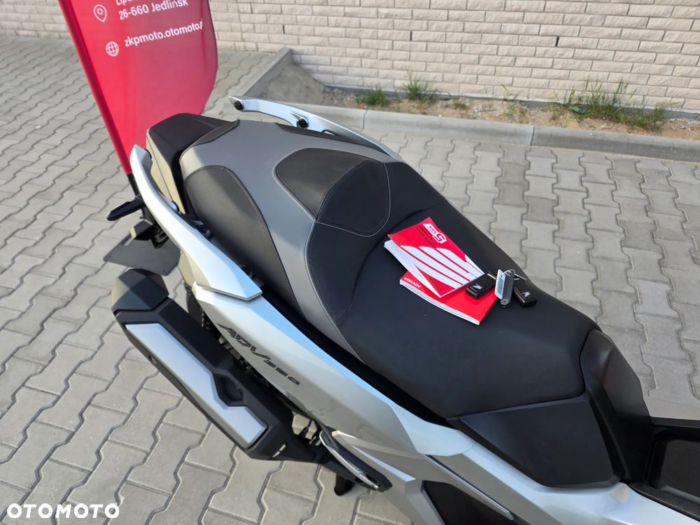 Honda ADV350 - 6