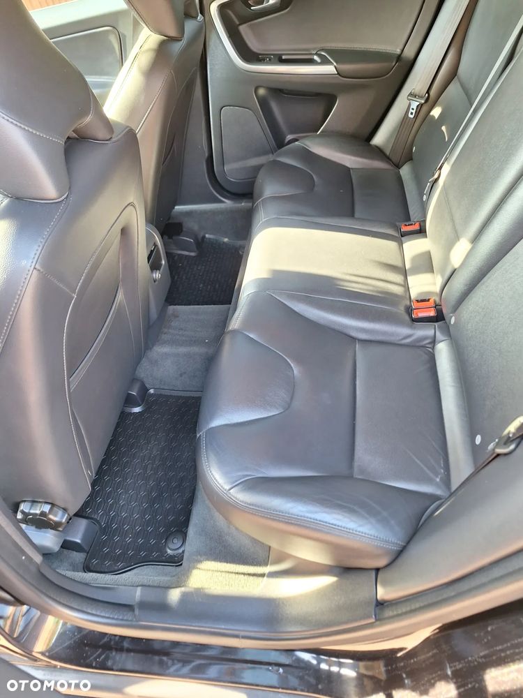 Volvo XC 60 D3 Geartronic Momentum - 15