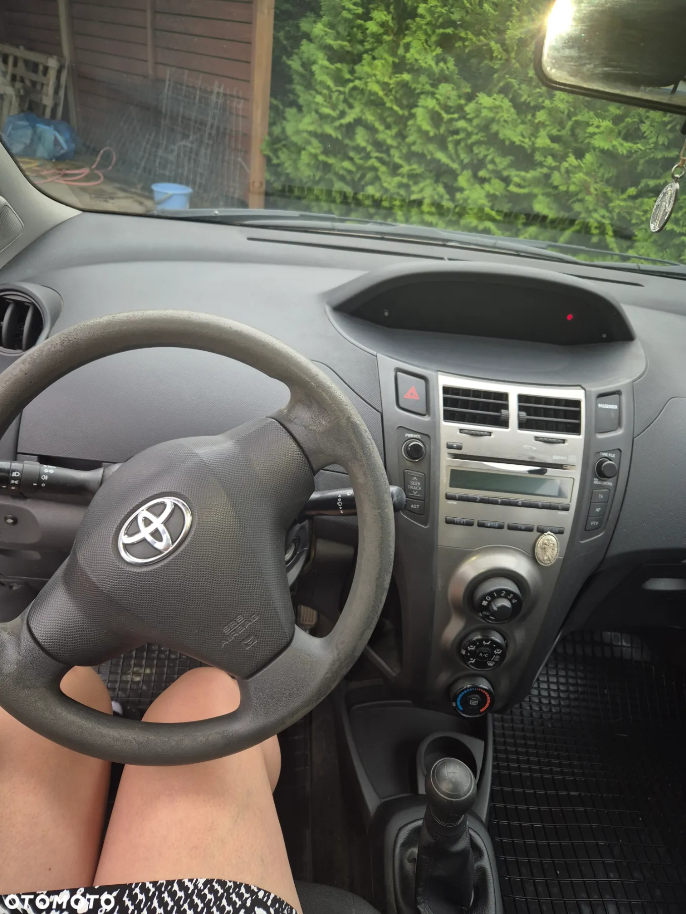 Toyota Yaris 1.0 Terra - 9