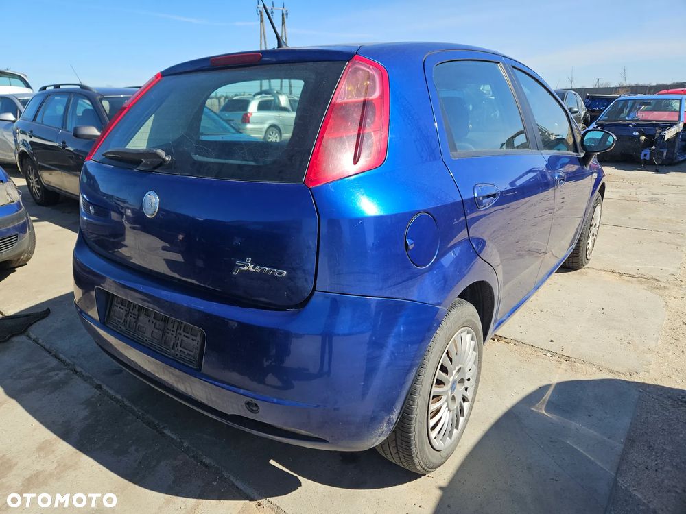 Klapa bagażnika zderzak tylny Fiat Grande Punto 2006r 5d 599/A 599 A - 4