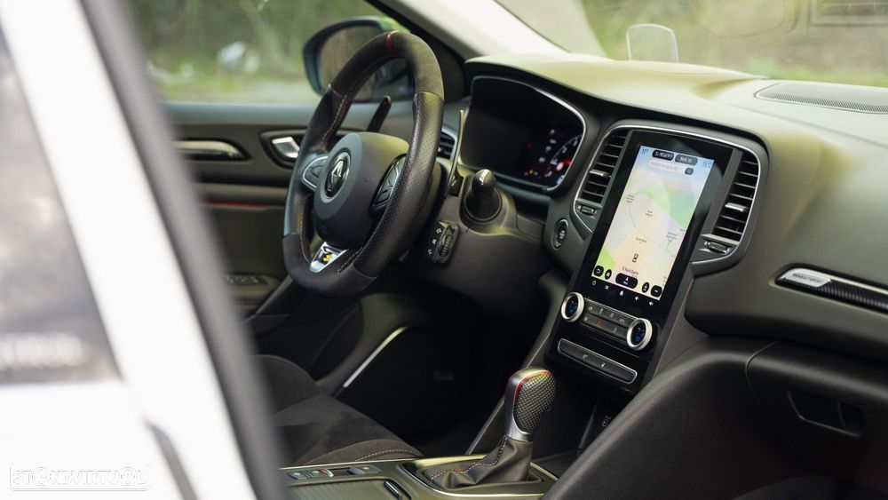 Renault Mégane TCe 300 GPF EDC R.S. TROPHY - 24