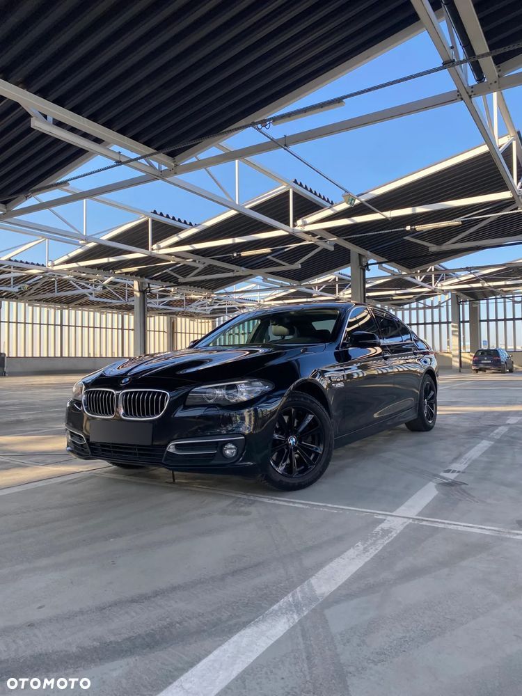BMW Seria 5 520d Luxury Line - 1