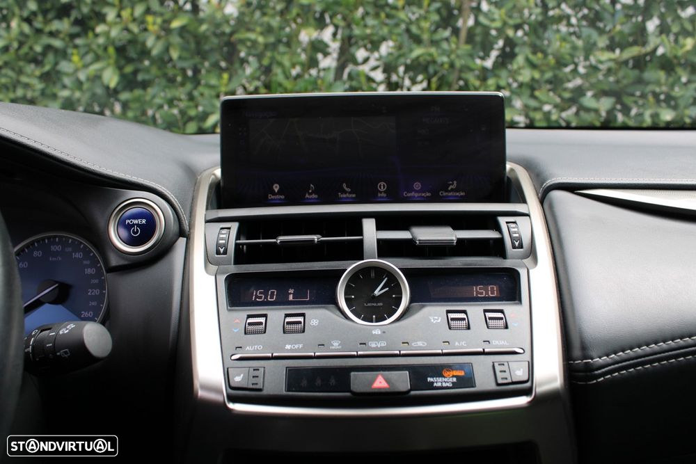 Lexus NX 300h Executive - 14