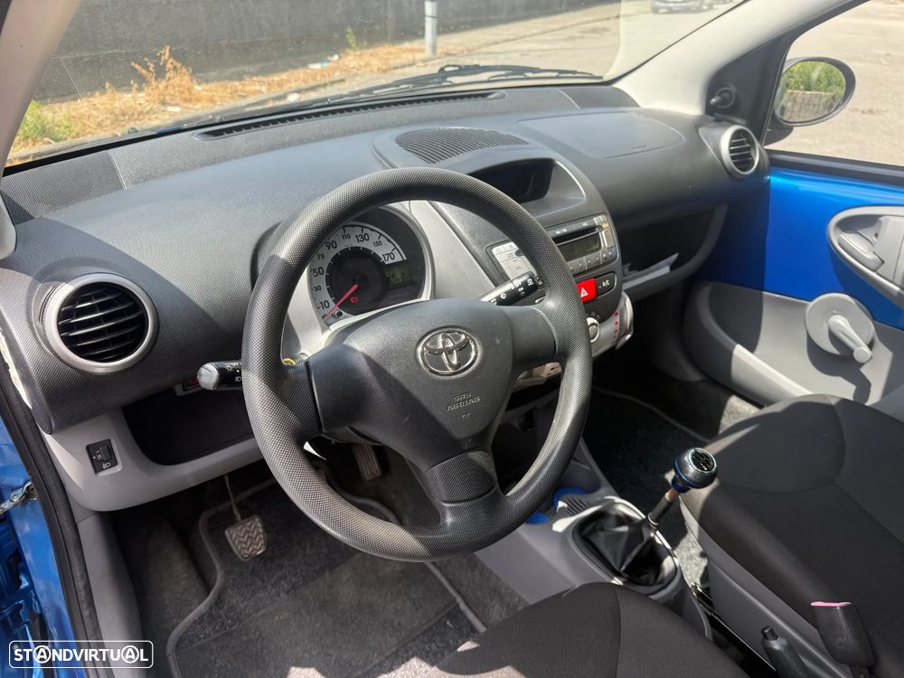 Toyota Aygo 1.0 Plus - 8