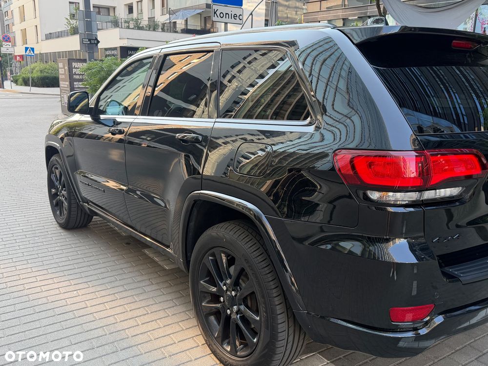Jeep Grand Cherokee - 9