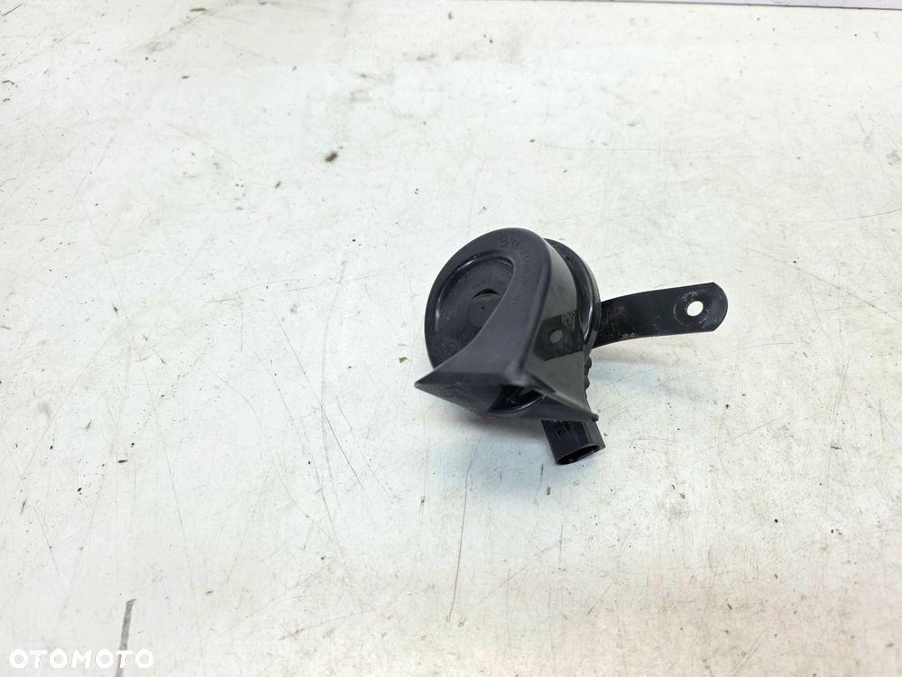 KLAKSON SYGNAŁ LOW LEWY AUDI Q4 E-TRON 8X0951221A 11A951107 - 2
