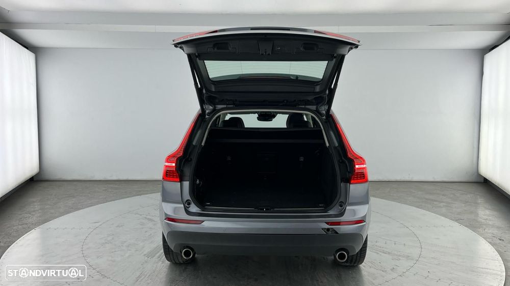 Volvo XC 60 2.0 T8 PHEV Momentum Plus AWD - 23