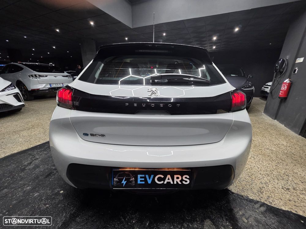 Peugeot e-208 Active Pack - 34