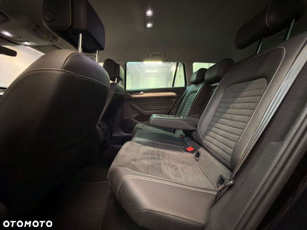 Volkswagen Passat Variant 1.5 TSI EVO Elegance DSG - 26