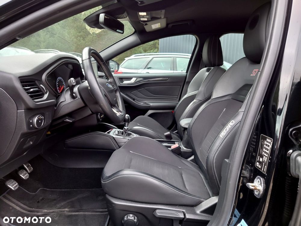Ford Focus 2.0 EcoBlue ST - 16