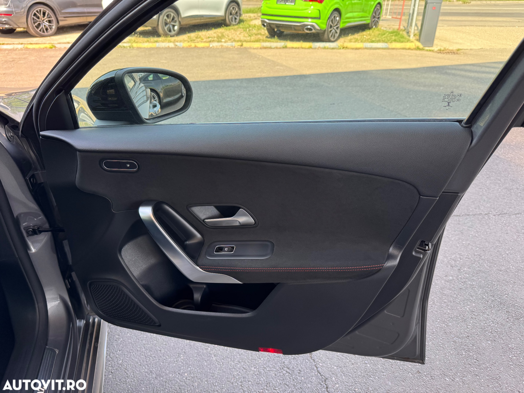 Mercedes-Benz A 180 d 8G-DCT Lim. AMG Line Advanced Plus - 24