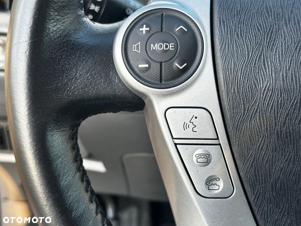 Toyota Prius+ (Hybrid) - 31
