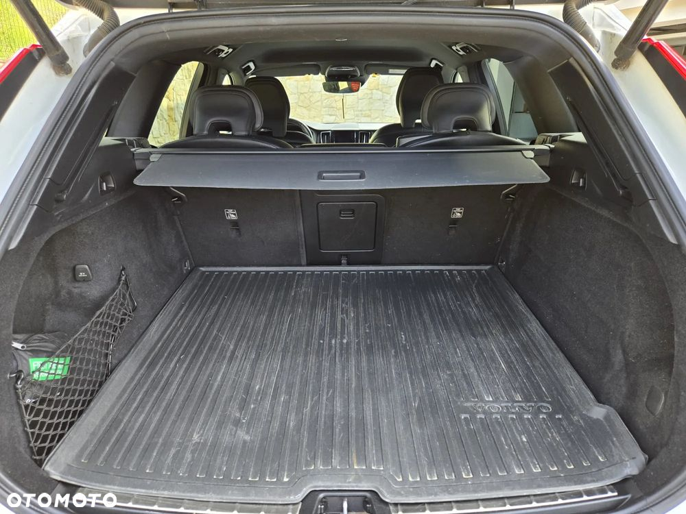 Volvo XC 60 B4 B R-Design - 15