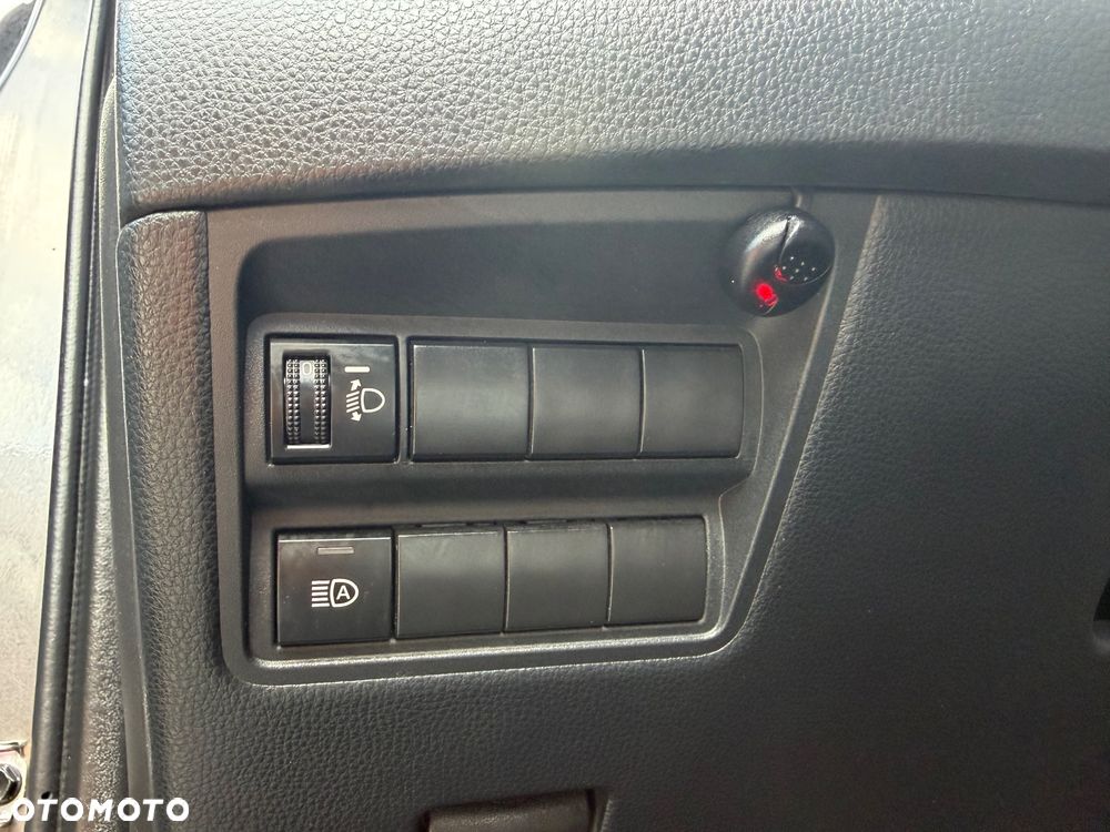 Toyota Yaris 1.5 Comfort - 33