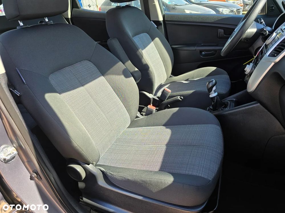 Kia Venga 1.4 CVVT ISG Dream Team Edition - 13