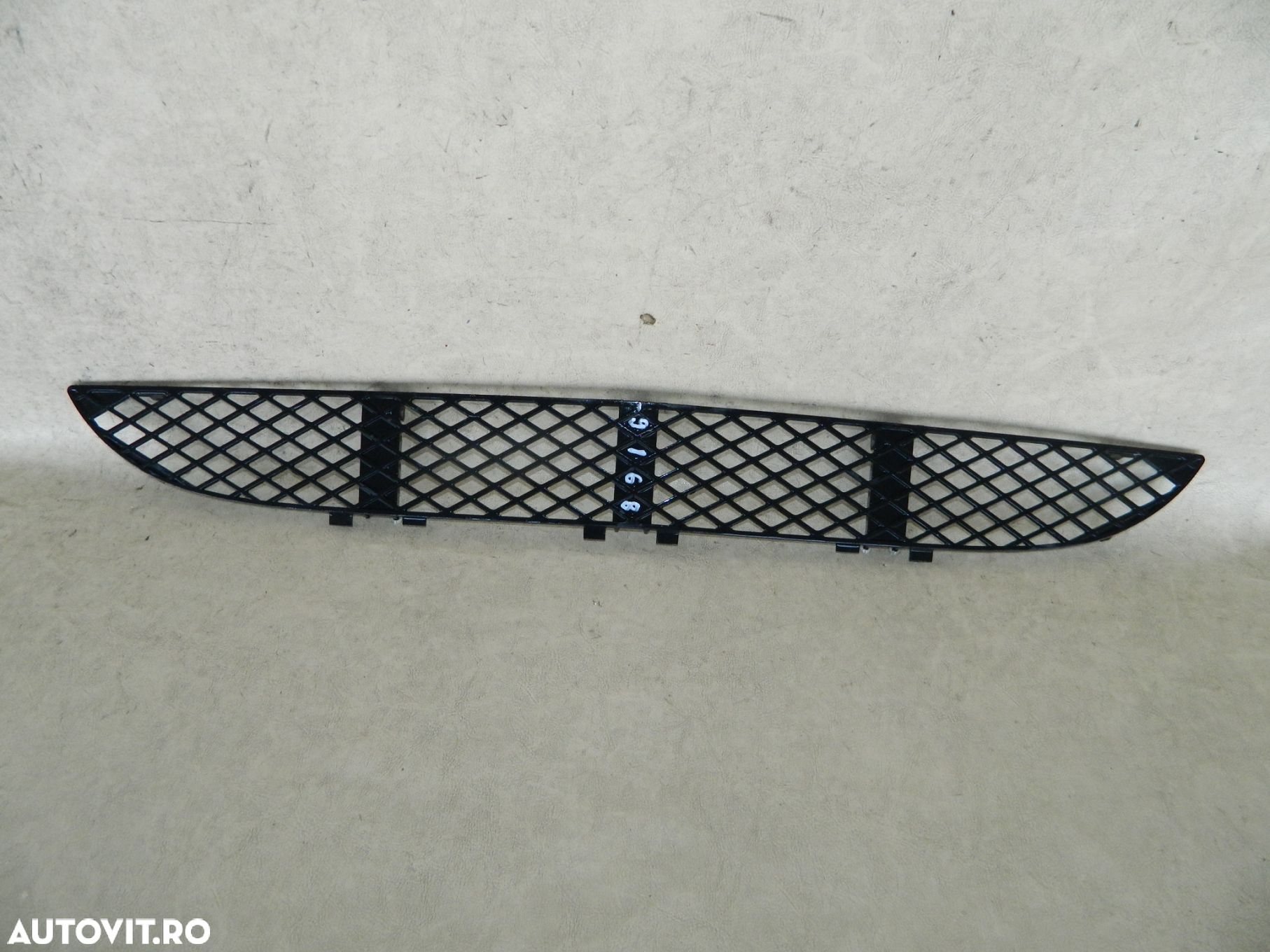 Grila intre proiectoare, Mercedes E-Class W210 facelift, 00-02, 2108850053 - 1