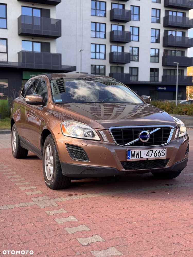 Volvo XC 60 D5 AWD Momentum - 2
