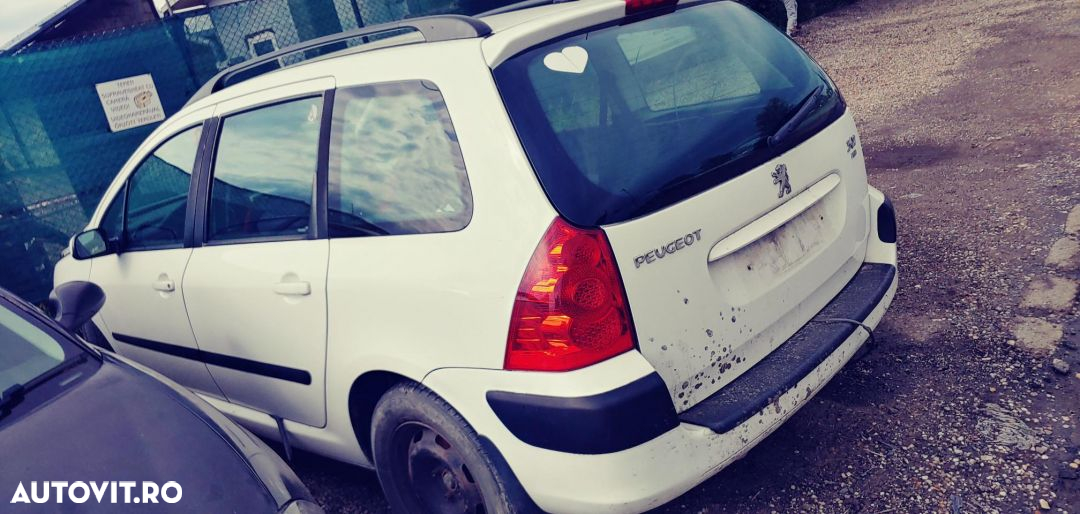 Dezmembrez Peugeot 307 hdi - 2