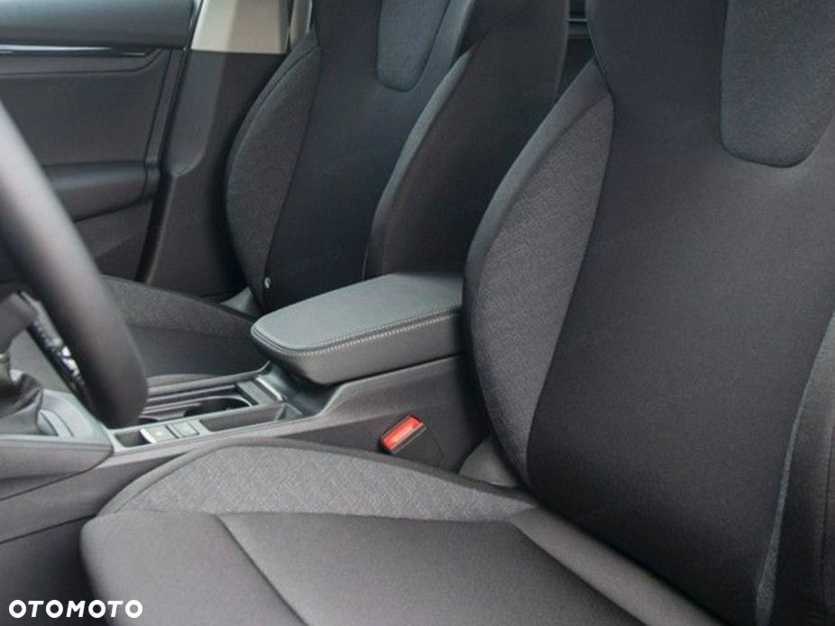 Skoda Octavia 1.5 TSI mHEV Drive Essence DSG - 6
