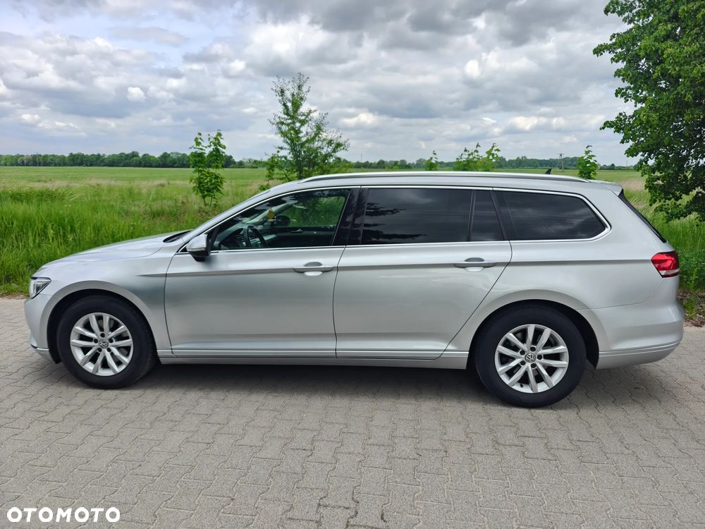 Volkswagen Passat - 13