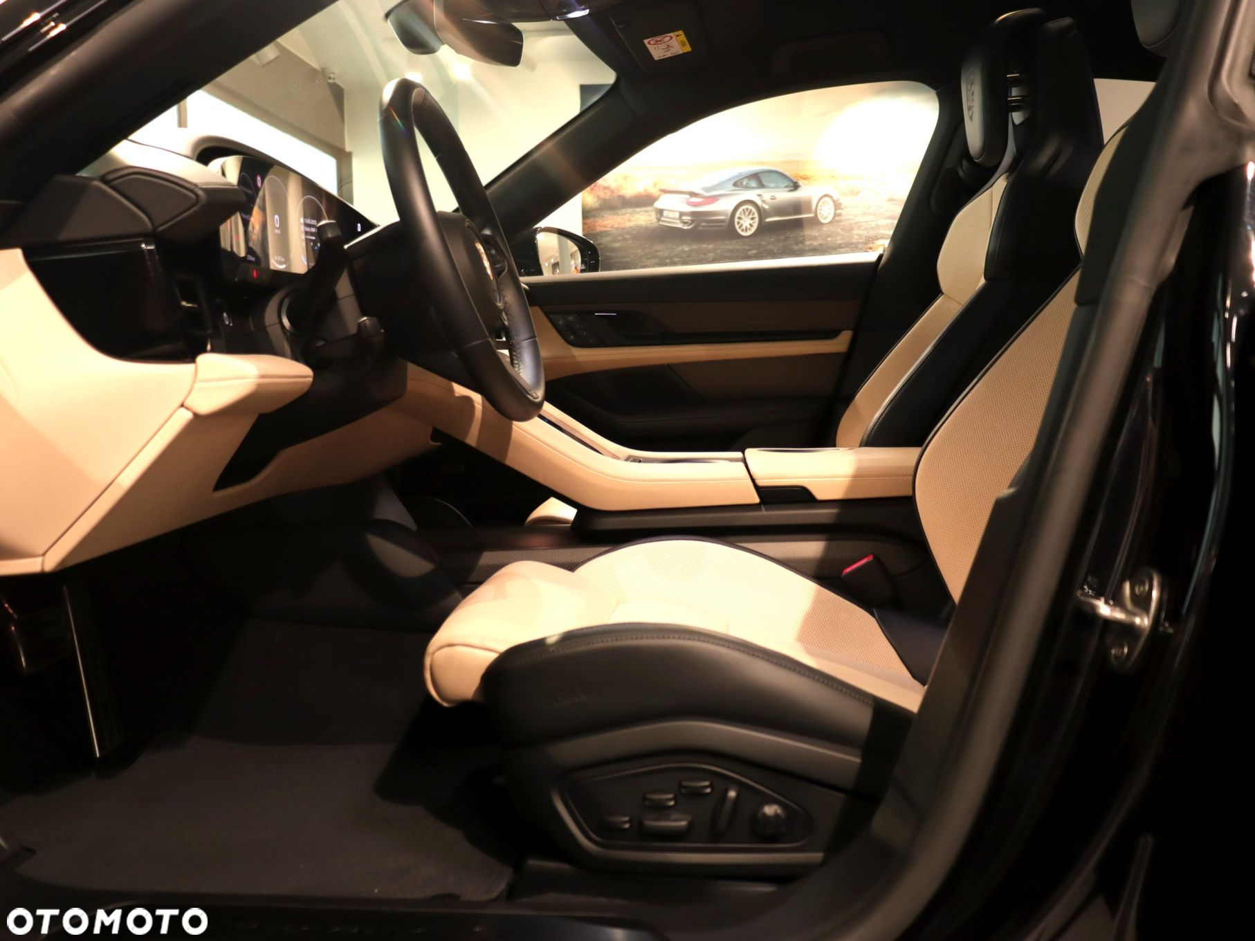 Porsche Taycan - 16