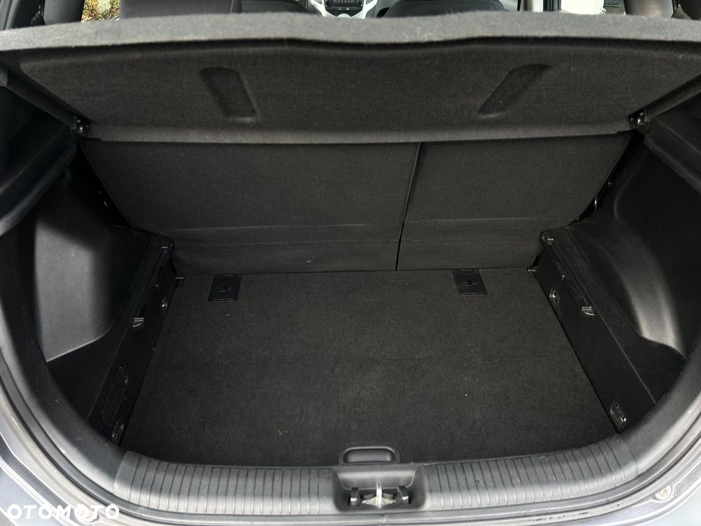 Hyundai ix20 1.4 Trend - 14