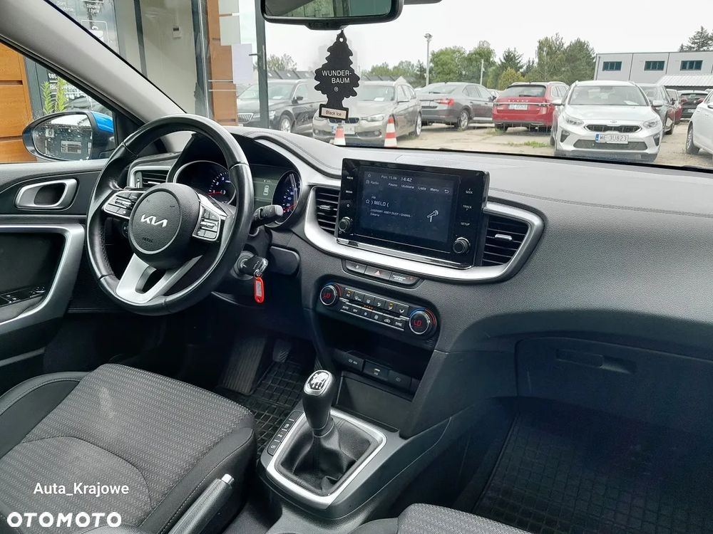 Kia Ceed 1.5 T-GDI M - 10