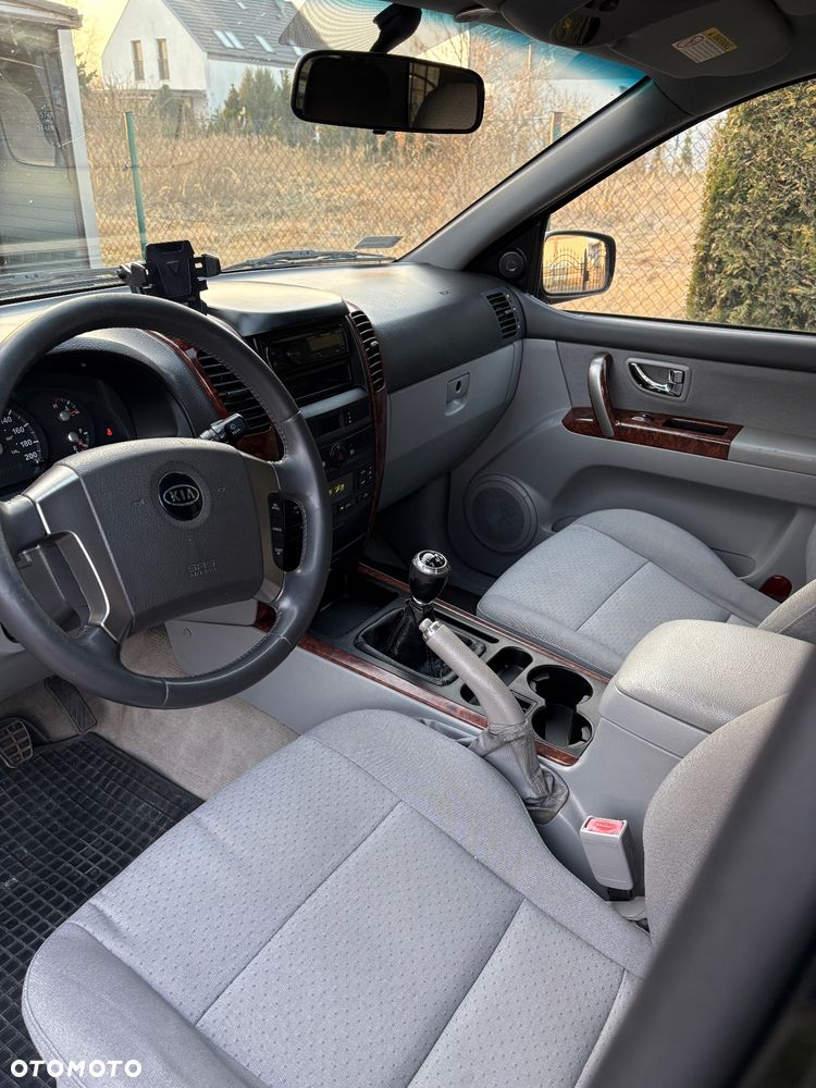 Kia Sorento - 25
