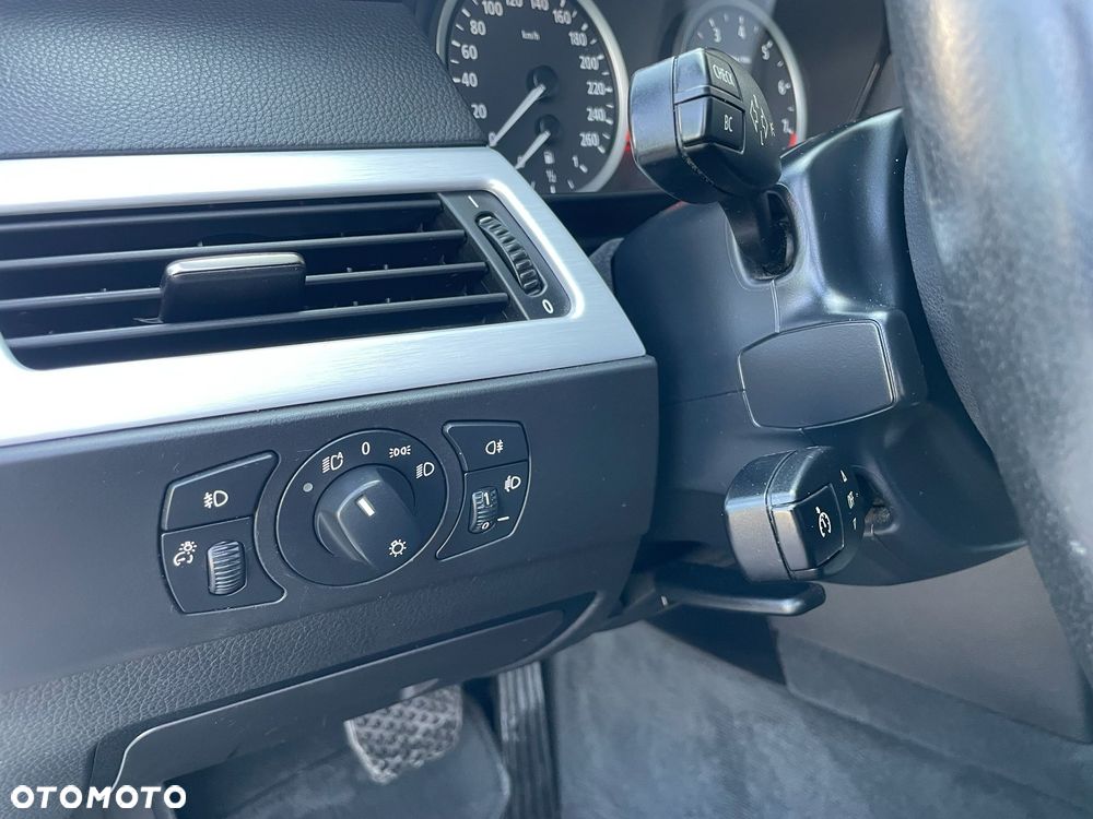 BMW Seria 5 525i - 15