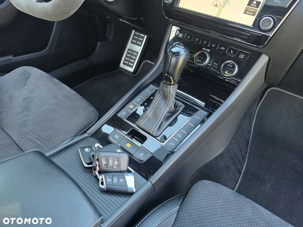 Skoda Superb 2.0 TDI 4x4 Sportline DSG - 37