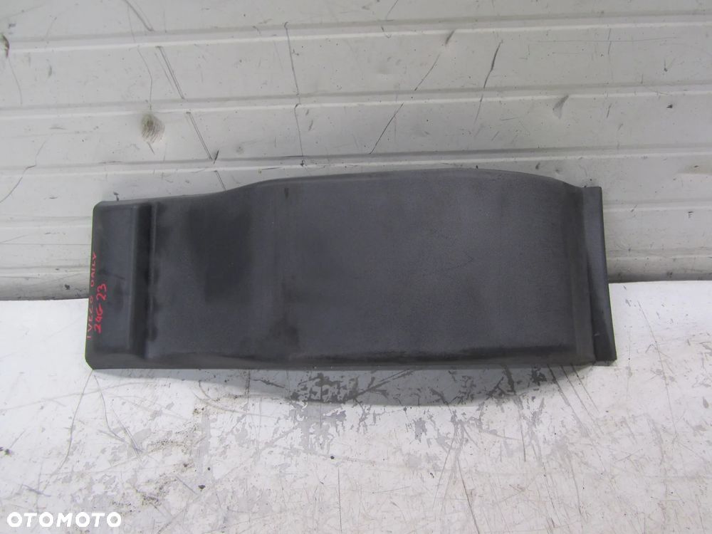 iveco daily listwa osłony słupka prawy tył - 2