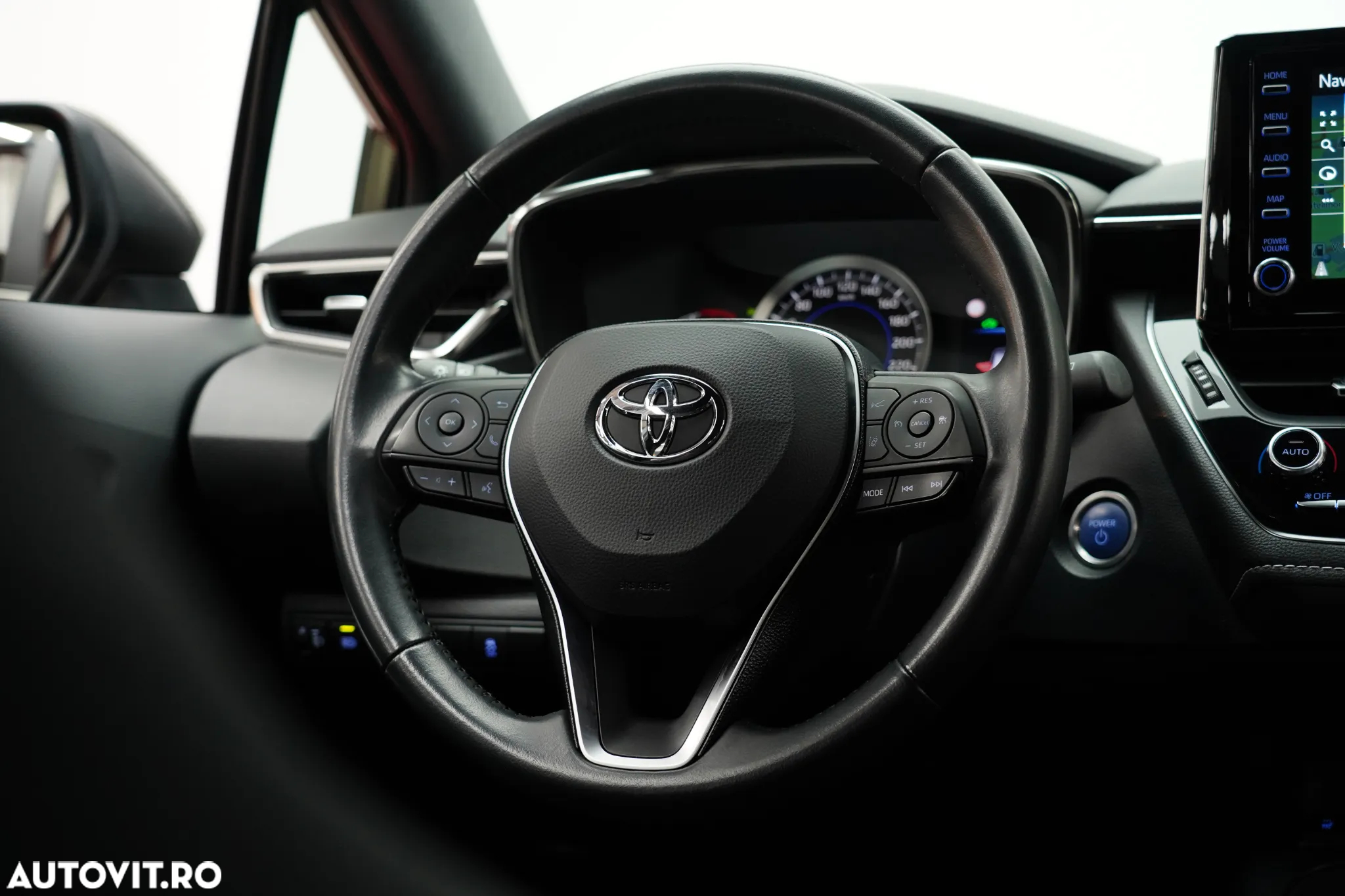 Toyota Corolla 1.8 HSD Dynamic - 12