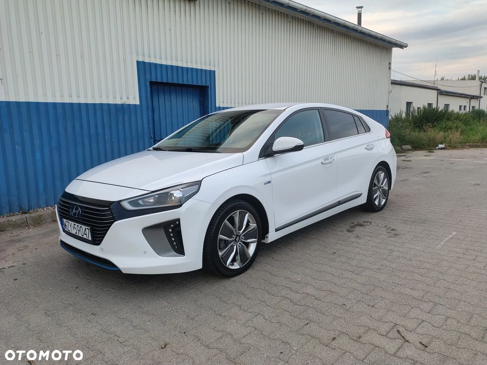 Hyundai IONIQ - 8