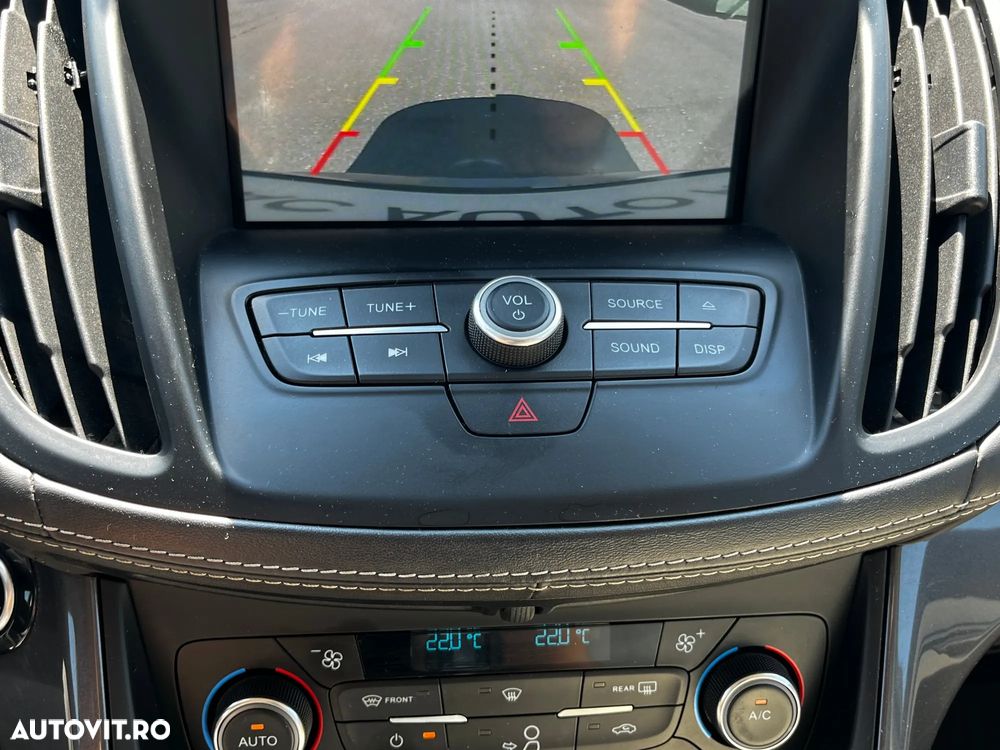 Ford Kuga 2.0 TDCi 4WD Powershift Vignale - 25