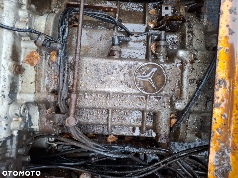 Mercedes-Benz SK 2527 - 12