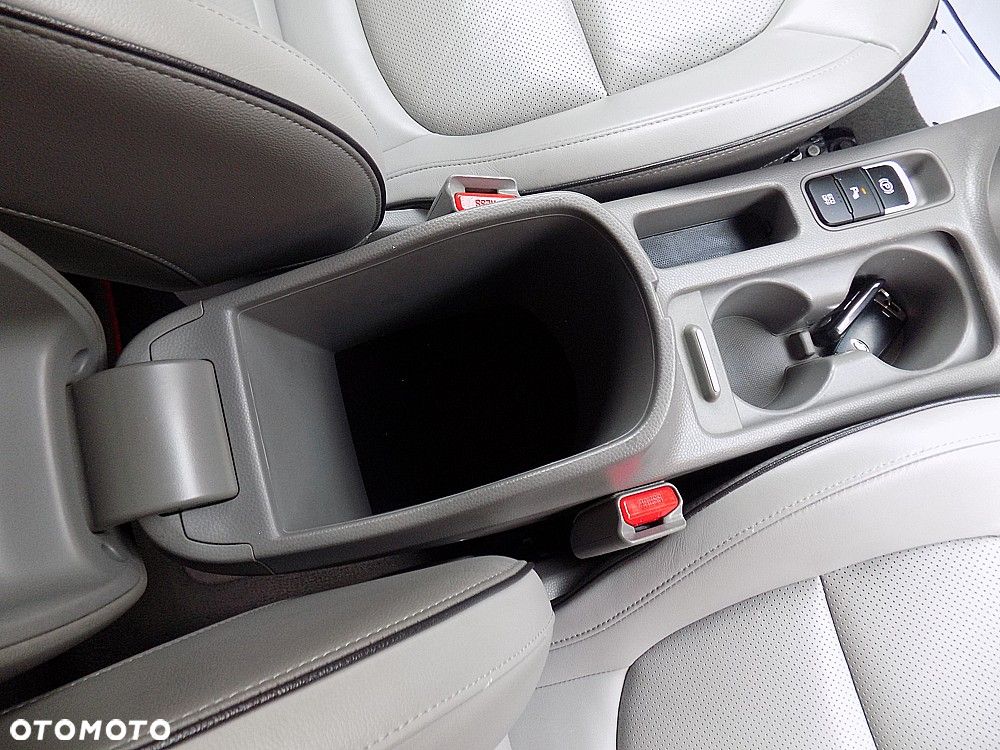 Kia Soul Plug - 18