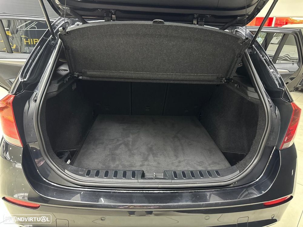 BMW X1 18 d sDrive Pack M - 10