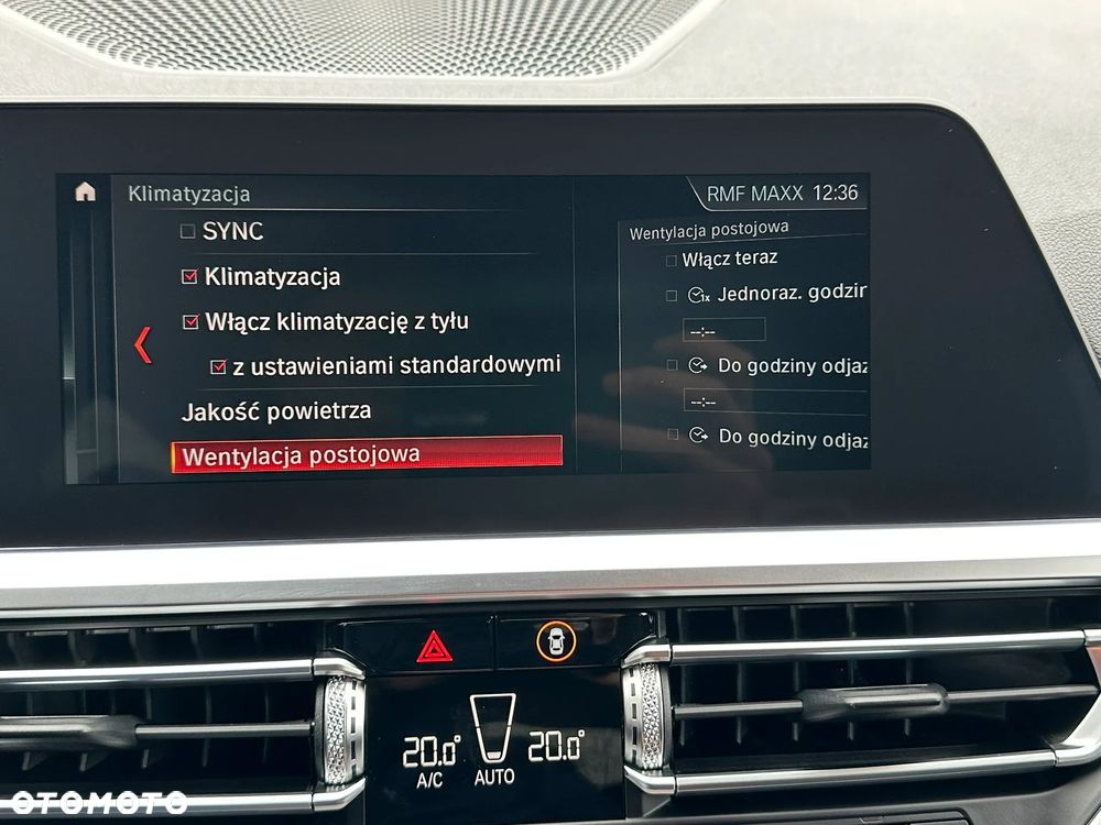 BMW Seria 3 330i Sport - 40