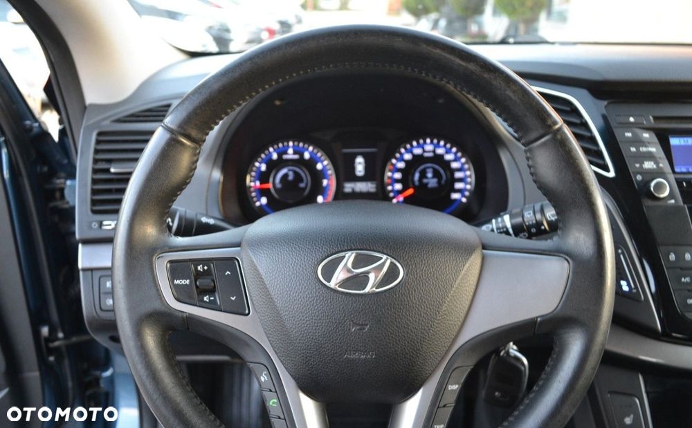 Hyundai i40 Kombi 1.6 Trend - 23