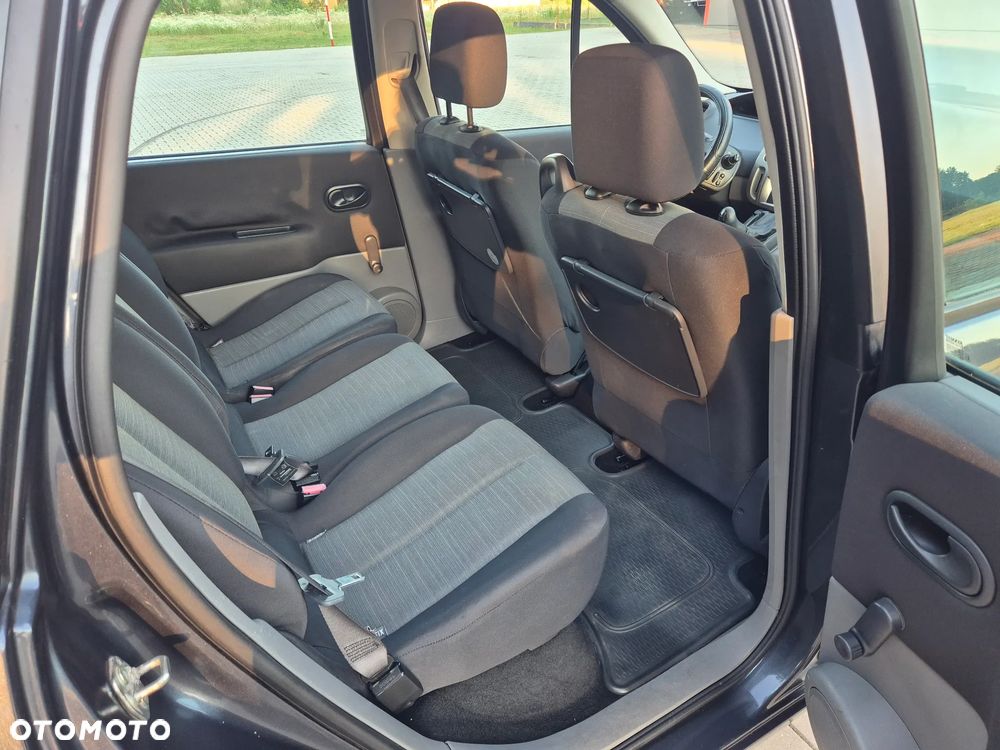 Renault Scenic 1.6 16V Dynamique - 15