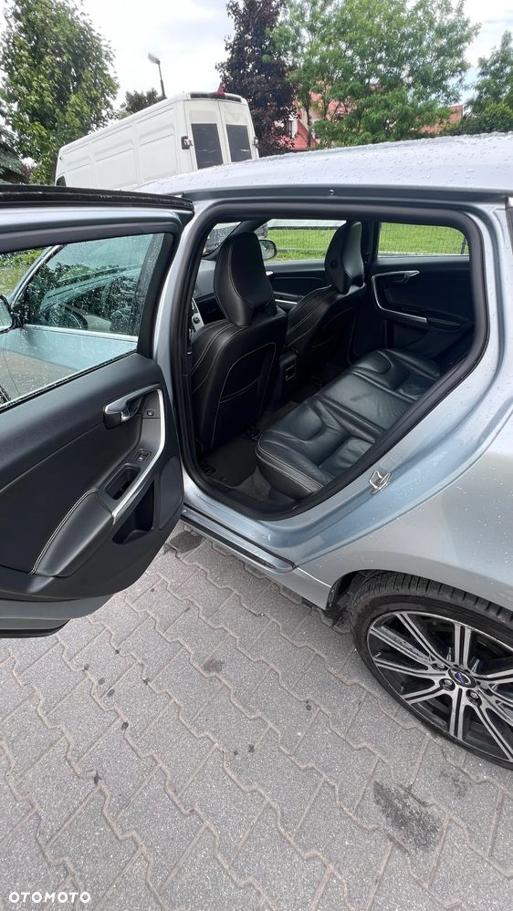 Volvo V60 - 10